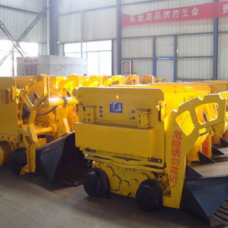 Operation Of Working Mechanism Of Rock Mucking Loading Machine